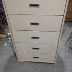 Dresser-521